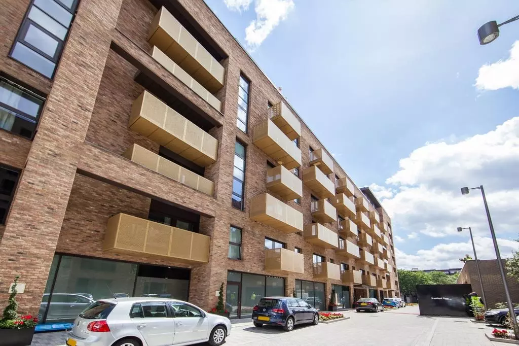 Cannon Wharf waking watch replacement β London residential